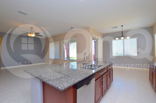 18624 W Kendall St Goodyear, AZ 85338 photo 5