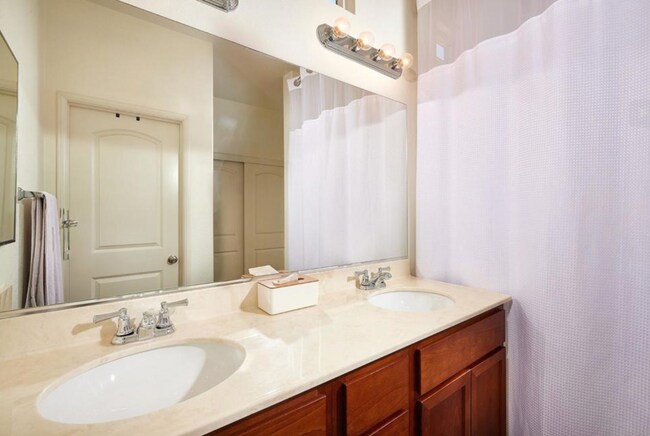 1635 Santa Alexia Ave Chula Vista, CA 91913 photo 5