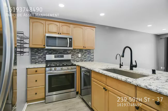 239 50th St San Diego, CA 92102 photo 2