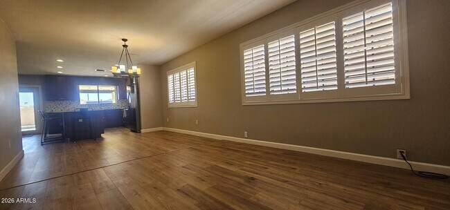 1131 E Redfield Rd Phoenix, AZ 85022 photo 4
