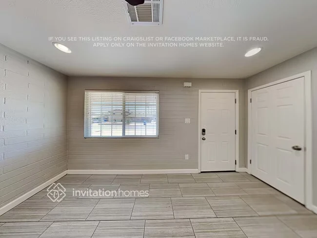 422 E Papago Dr Tempe, AZ 85288 photo 3