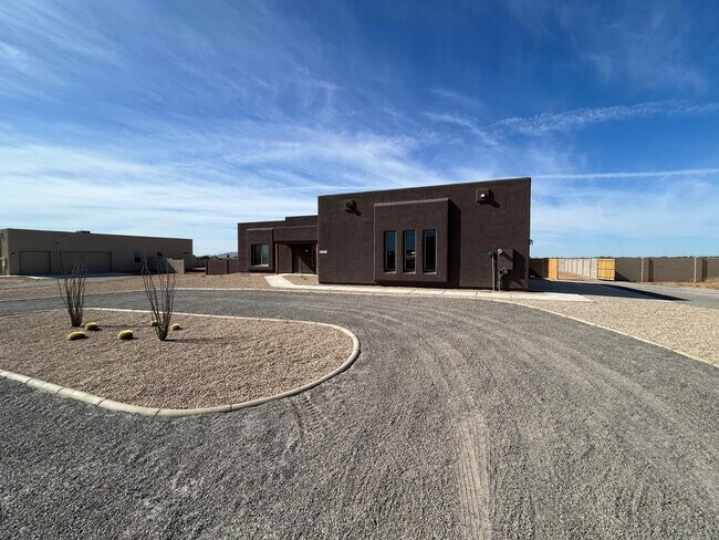 23175 W Skinner Rd Wittmann, AZ 85361 photo 4