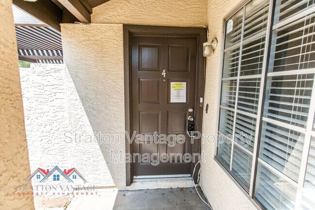 911 S Siesta Ln Tempe, AZ 85281 photo 3