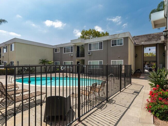 6602 Beadnell Way San Diego, CA 92117 photo 3