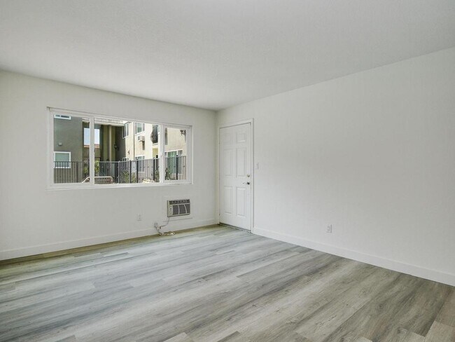 6602 Beadnell Way San Diego, CA 92117 photo 4