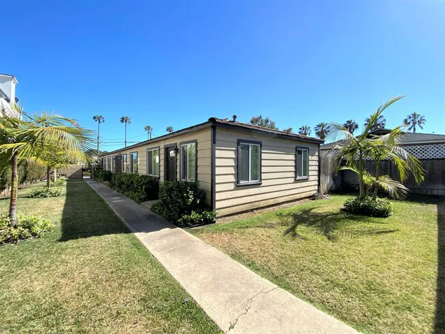 1617-1623 Hornblend St San Diego, CA 92109