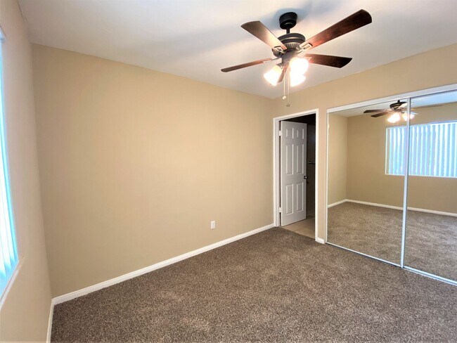 1617-1623 Hornblend St San Diego, CA 92109 photo 5