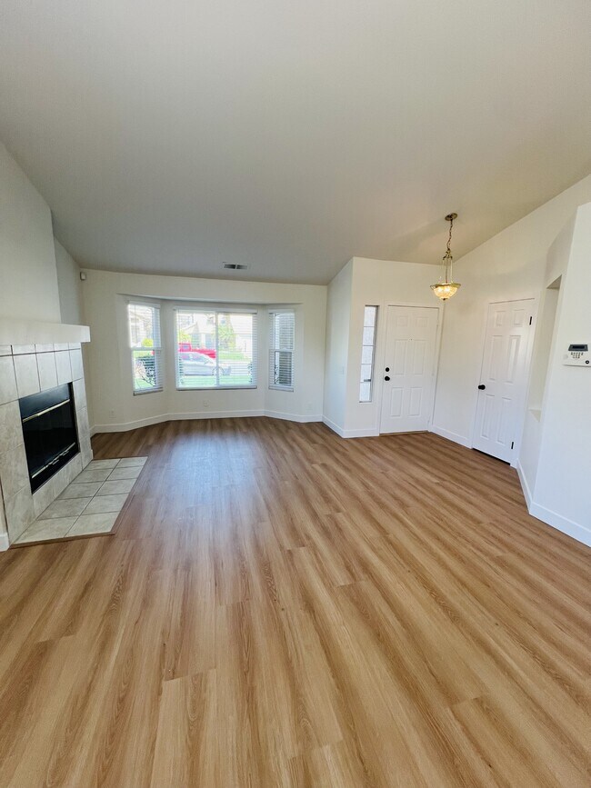 24555 Camino Meridiana Murrieta, CA 92562 photo 5