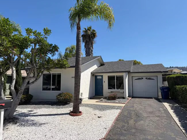 808 Laurelwood Ct San Marcos, CA 92069 photo 2