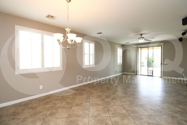 2707 S 103rd Dr Tolleson, AZ 85353 photo 5