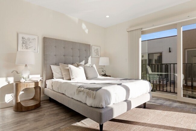 808 Reed Ave San Diego, CA 92109 photo 2