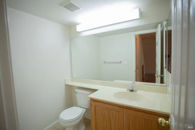 1549 Monarch Pl Rohnert Park, CA 94928 photo 2