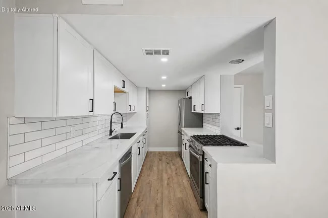 4107 W Wonderview Rd Phoenix, AZ 85019 photo 3