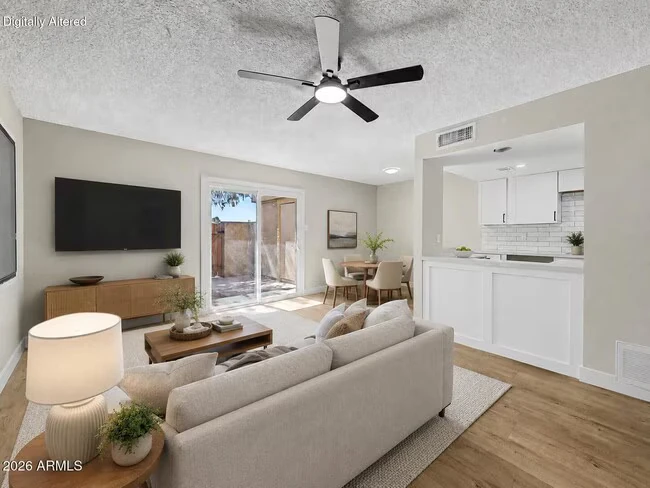 4107 W Wonderview Rd Phoenix, AZ 85019 photo 2