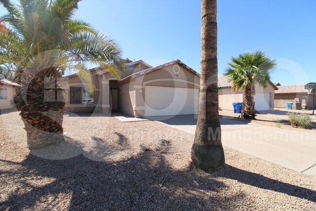 4105 West Myrtle Ave Phoenix, AZ 85051 photo 2