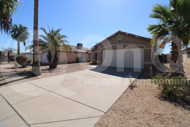 4105 West Myrtle Ave Phoenix, AZ 85051 photo 3