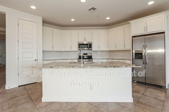 12431 W Via Caballo Blanco Peoria, AZ 85383 photo 4