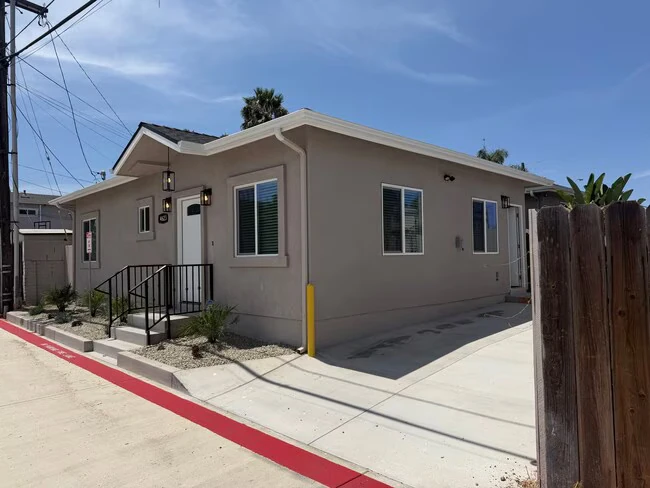 4621 E Mountain View Dr San Diego, CA 92116 photo 2