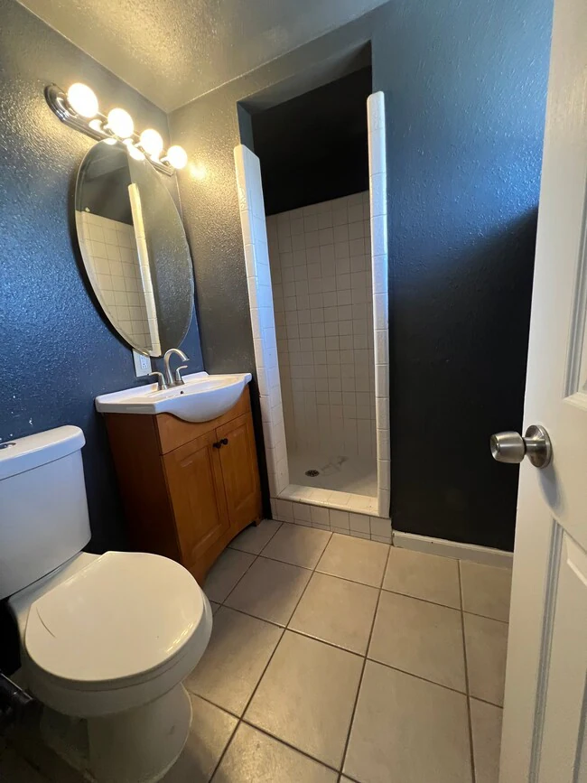 700 E Washington Ave Escondido, CA 92025