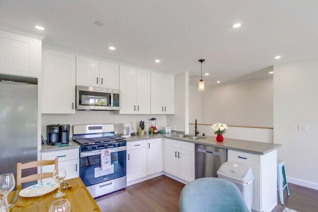 116 E 22nd St National City, CA 91950 photo 4