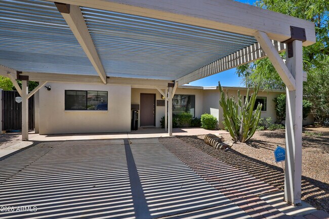 4243 E Campbell Ave Phoenix, AZ 85018 photo 5
