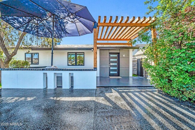 833 E Butler Dr Phoenix, AZ 85020 photo 5