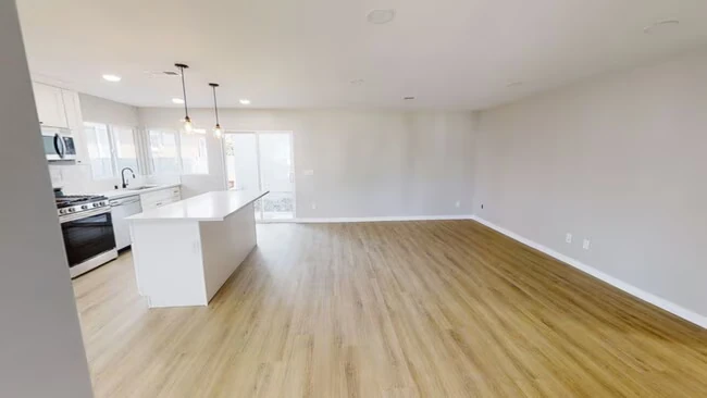 5318 E Falls View Dr photo 5
