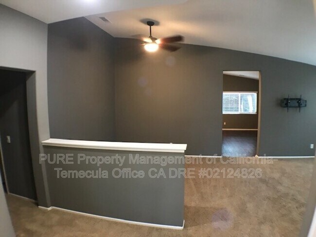 36956 Red Oak St Winchester, CA 92596 photo 3