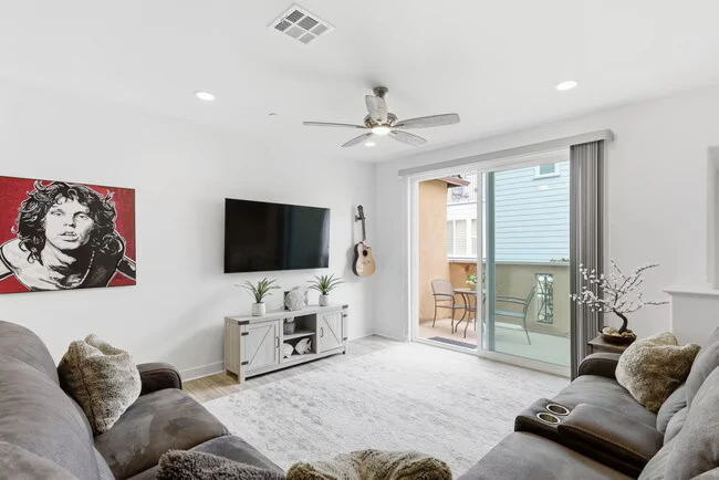 4367 Pacifica Way Oceanside, CA 92056 photo 5