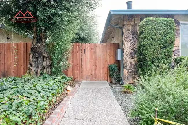 3820 Moorpark Ave San Jose, CA 95117 photo 3