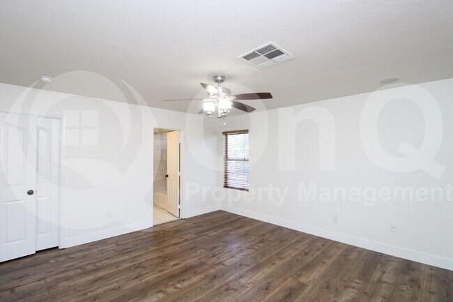 665 E Colt Ct Chandler, AZ 85225 photo 5
