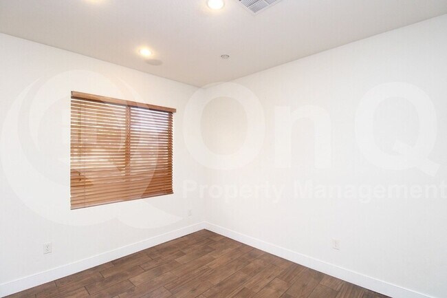 665 E Colt Ct Chandler, AZ 85225 photo 4
