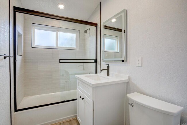 521 W 11th Ave Escondido, CA 92025 photo 3