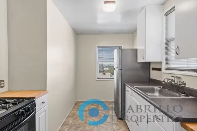 4334 Cleveland Ave San Diego, CA 92103 photo 2