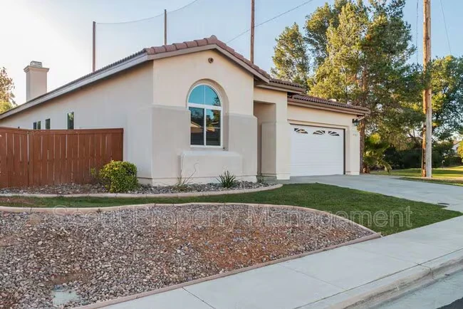 41423 Temeku Dr Temecula, CA 92591 photo 2