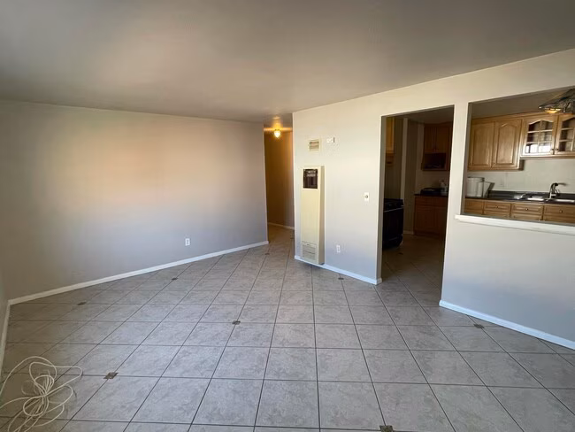 8136 Knollwood Rd San Diego, CA 92114 photo 5