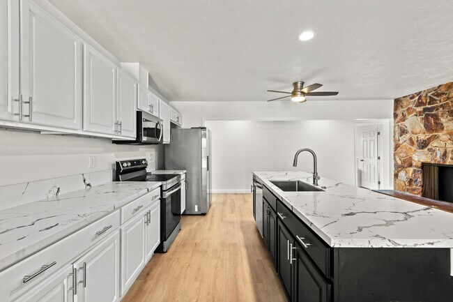 5527 Dorothy Dr San Diego, CA 92115 photo 3
