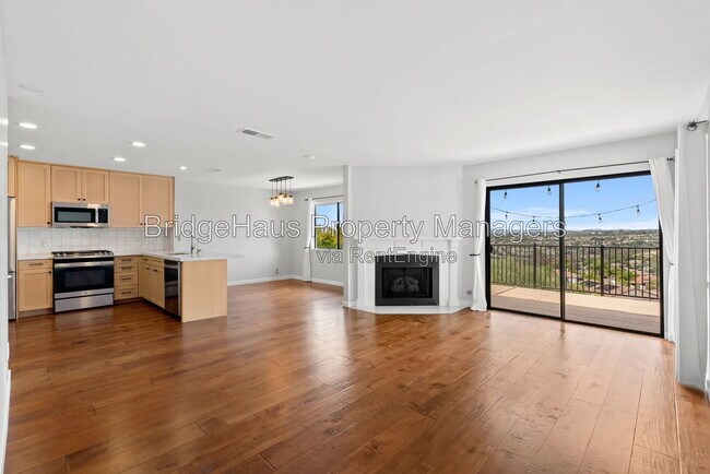 6531 Corte Valdez Carlsbad, CA 92009 photo 3