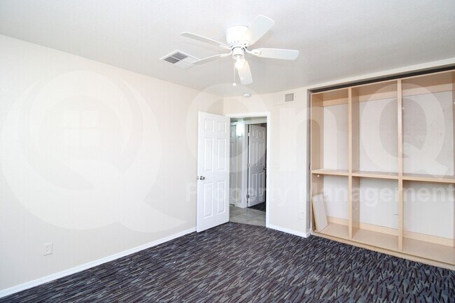 655 N 69th Ave Phoenix, AZ 85043 photo 5