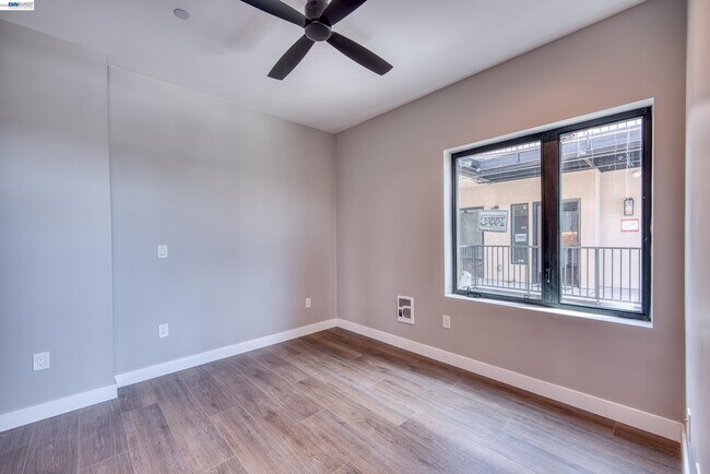 4202 Telegraph Ave Oakland, CA 94609 photo 5