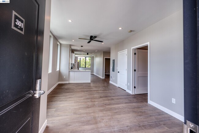 4202 Telegraph Ave Oakland, CA 94609 photo 4
