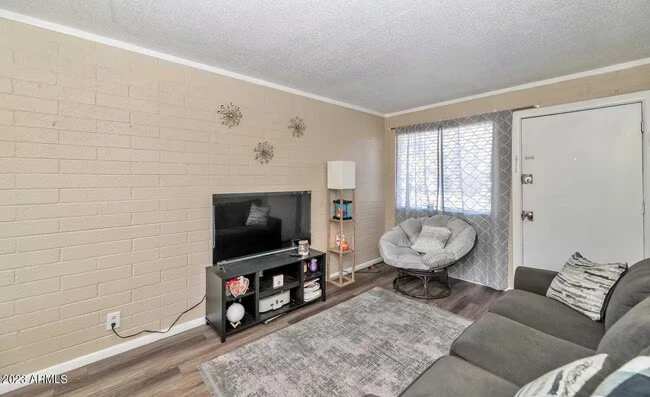 3123 W Almeria Rd Phoenix, AZ 85009 photo 3