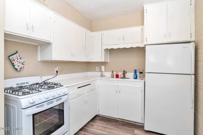 3123 W Almeria Rd Phoenix, AZ 85009 photo 4