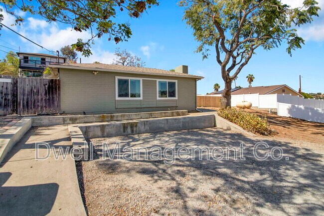 9105 Rosedale Dr Spring Valley, CA 91977