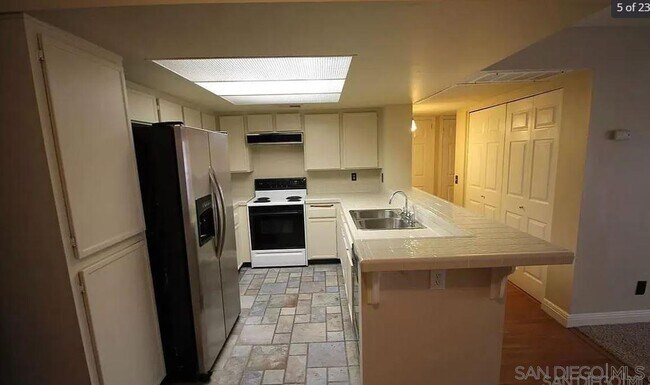 5885 El Cajon Blvd San Diego, CA 92115 photo 4