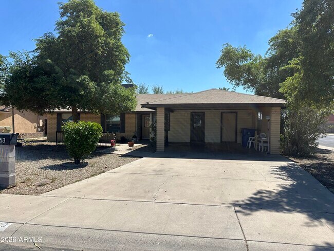 5653 W Hatcher Rd photo 2