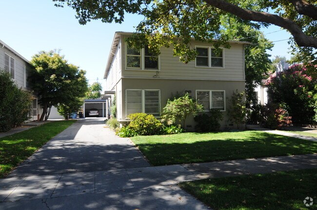 474-480 Matadero Avenue photo 2