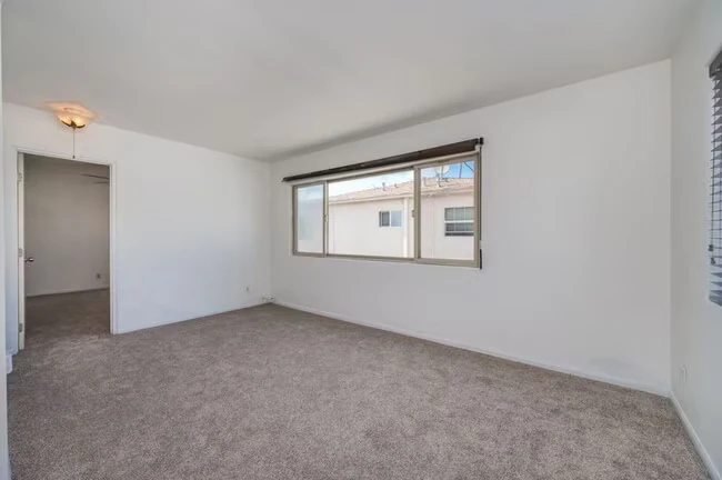 4159 Adams Ave San Diego, CA 92116 photo 4