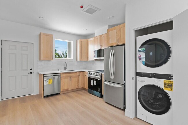 3516 Oak Glen Ln San Diego, CA 92117 photo 2