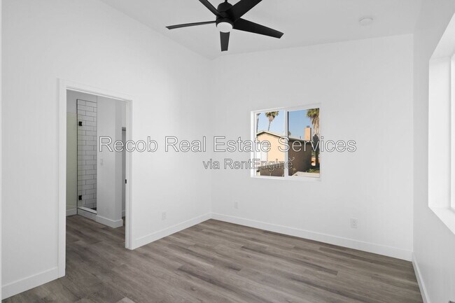 4687 49th St San Diego, CA 92115 photo 3